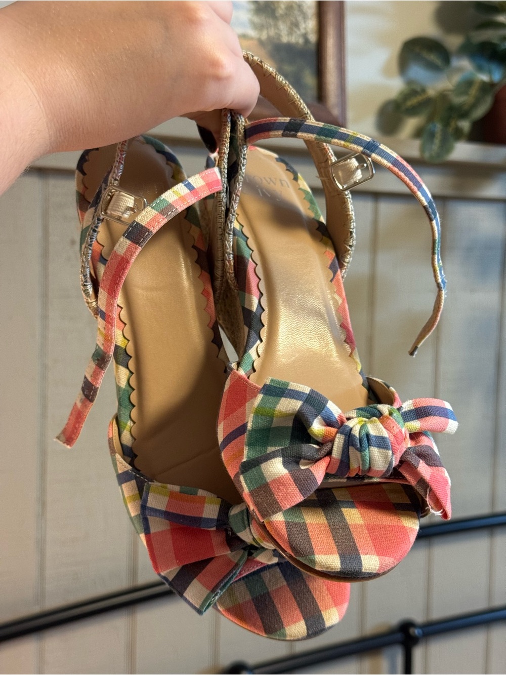 Crown & Ivy Chunky Heel Sandals w/ Bow